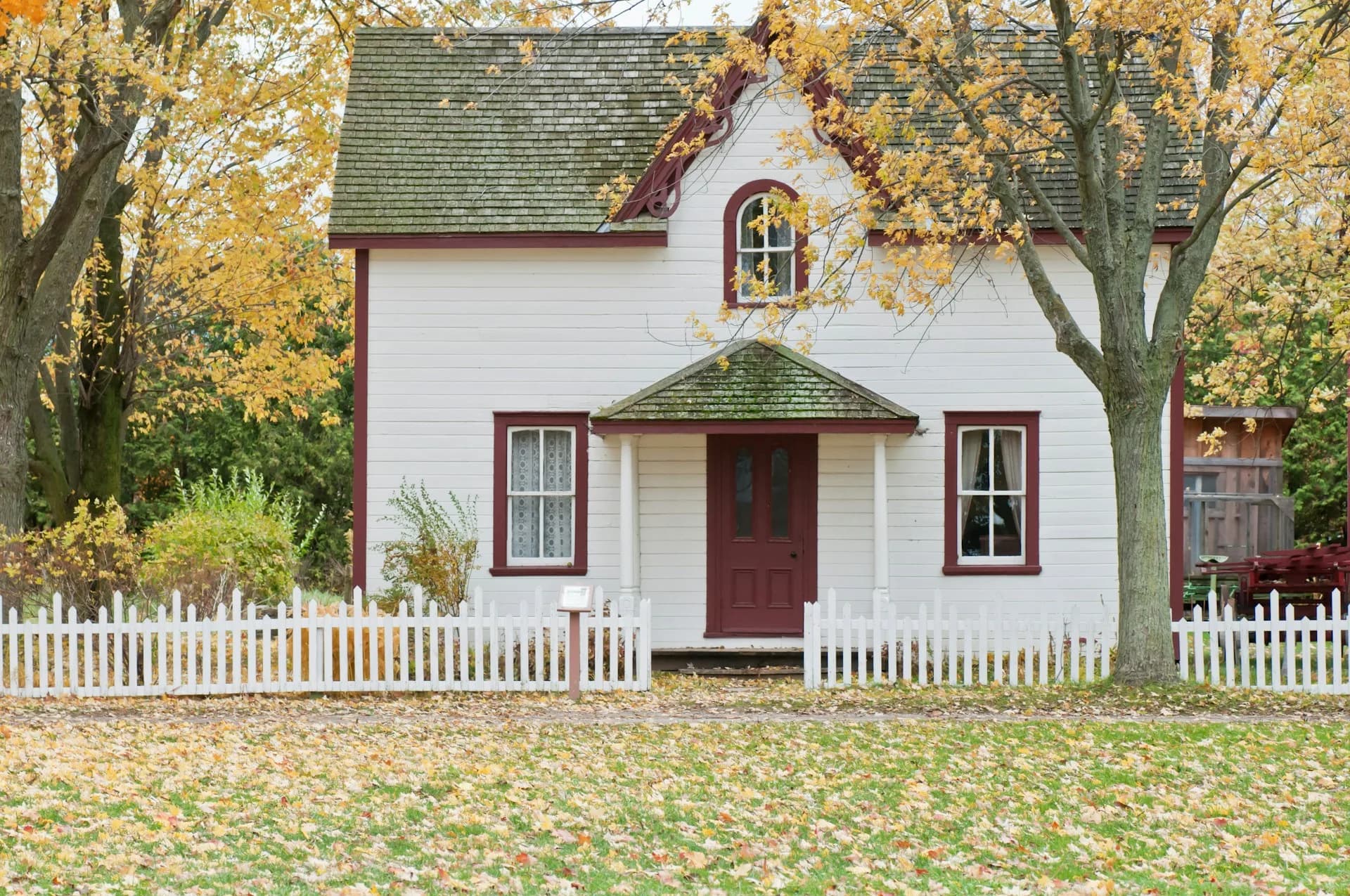 Exterior of 7 Willow Lane, Bedford
